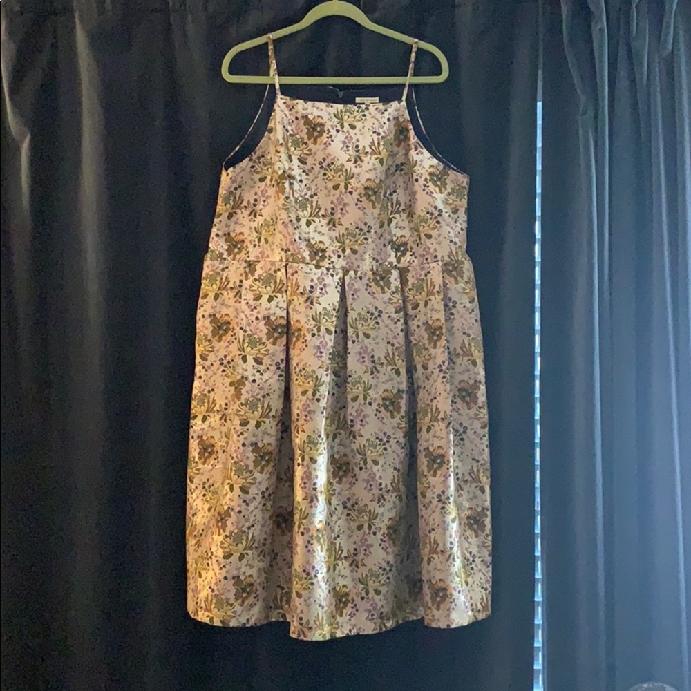 Floral patterned Midi Dress
